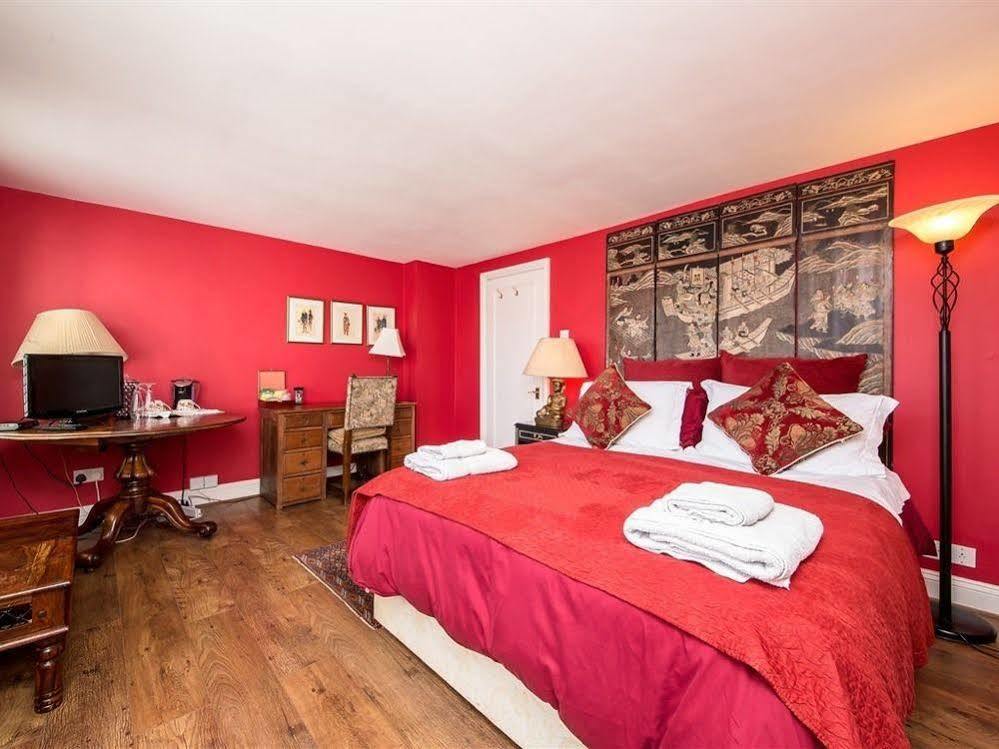 The Villes Bed & Breakfast 4*